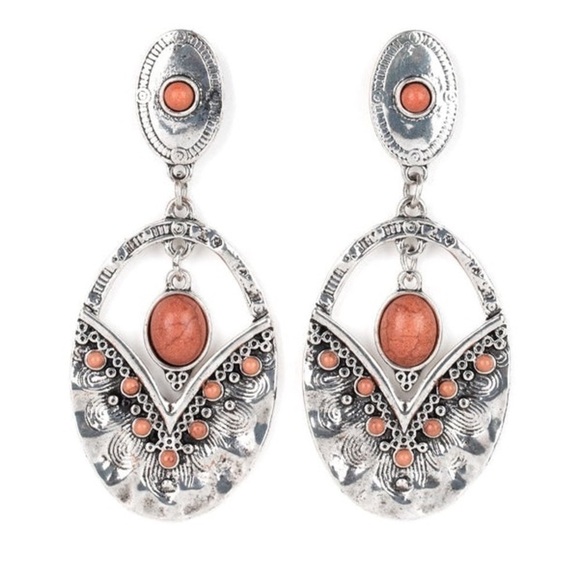 Paparazzi Tierra Tribute Brown and Silver Earrings - Picture 1 of 3